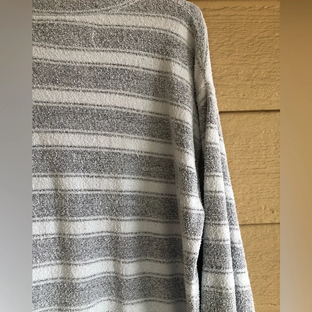 Gray and White Striped Sweater Vinyard Crew - Picture 5 of 5